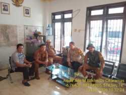 Aipda Ade Mulyana Bhabinkamtibmas  Tanjungmedar Polres Sumedang melaksanakan sambang/silatrahmi kamtibmas ke aparatur Desa Cikaramas