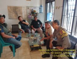 Bhabinkamtibmas Desa Cikaramas Tanjungmedar Polres Sumedang melaksanakan sambang/silatrahmi kamtibmas ke aparatur Desa Cikaramas