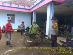 Briptu Diwan Ahmad melaksanakan sambang/silatrahmi Kamtibmas dan dumas keliling dalam rangka BEYOND TRUST PRESISI