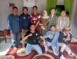 Peringati HUT IWOI Ke-8 Dan HPN DPW – DPD IWOI Potong Tumpeng Dan Doa Bersama