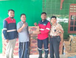Pemdes Muara Bakti Terima Bantuan Barang Kebutuhan Pokok dari PT Tesco untuk Korban Banjir