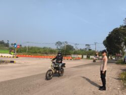 Polres Sumedang Lakukan Pengaturan Lalu Lintas di Akses Tol Cimalaka, Arus Kendaraan Terpantau Lancar