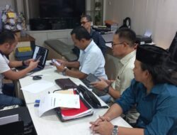 Diduga Sebar Fitnah, Tiga Akun Medsos Resmi Dilaporkan Tim Hukum Buruh Bekasi Melawan ke Polres Metro Bekasi