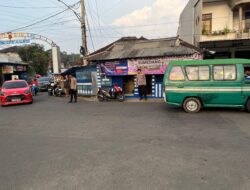 Polres Sumedang Laksanakan Pengaturan Lalu Lintas Di Perempatan Nalegong Dalam Ops Ketupat Lodaya 2026 