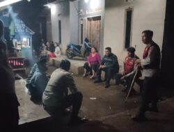 Pria Mengamuk Bawa Sajam Di Tanjungsari ,Polisi Gerak Cepat Amankan Pelaku Dan Evakuasi Korban 