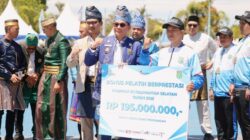 Bertabur Bonus Ratusan Juta Bupati Andi Rudi Latif Minta Atlit Tanbu Terus Tingkatkan Prestasi