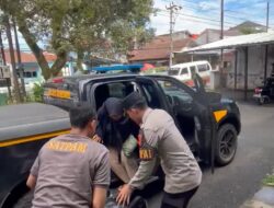 Sigap! Ipda Amsal Kawal Ibu Hamil Kontraksi Demi Keselamatan Ibu dan Bayi