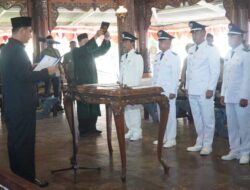 Bupati Jepara Melantik Empat Kades PAW, di Pendopo R.A. Kartini