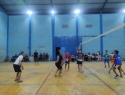 ‎Satgas TMMD Garut, Jalin Keakraban Bersama Masyarakat dengan Bermain Bola Volley