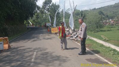 Bripka Yuyun Yuwana melaksanakan sambang/silatrahmi Kamtibmas dan dumas keliling dalam rangka BEYOND TRUST PRESISI