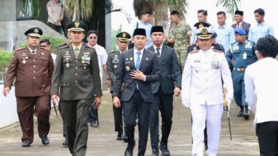 Bupati Andi Rudi Latif Pimpin Upacara Peringatan Hari Kebangkitan Nasional dan Proklamasi Gubernur Tentara ALRI Divisi IV Pertahanan Kalimantan Ke-77