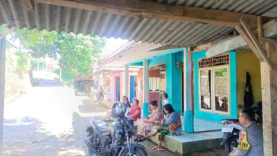 Bhabinkamtibmas Desa Sukamukti Aipda Agus Sukmana Laksanakan Silaturahmi Kamtibmas dan Dumas Keliling dalam Rangka BEYOND TRUST PRESISI.