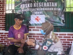 Pelayan Kesehatan di Posko TMMD: Guna Gantiini Rahayu Hadirkan Pengobatan Bagi Warga Ds Mekarmulya