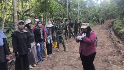 Kebersamaan Warga dan TNI Warnai Pembangunan Jalan di TMMD ke-128 Garut   