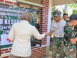 Jaga Kondisi Tubuh, Klinik Pratama Polkes 03.10.11 Garut Bagikan Vitamin Kepada Warga dan Satgas TMMD   