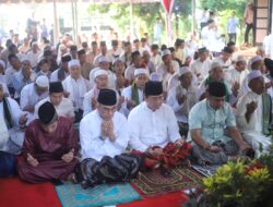 Plt Bupati Bekasi dr. Asep Surya Atmaja Rayakan Idul Adha Bersama Masyarakat Desa Tamanrahayu