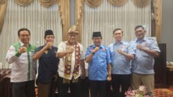 Sambut Ketum yang Jadi Menteri, Keluarga Besar KSPSI Sumsel Penuhi Bandara SMB II