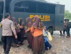 Polres Tanah Bumbu Dukung Sosial Pendidikan  Sediakan Bus Antar Jemput Anak Sekolah di Pelosok Satui.