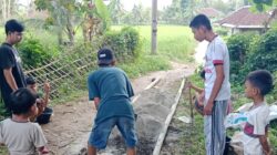 PEMUDA RSB DAN WARGA KP. SUKAWENING LAKSANAKAN PENGECORAN JALAN SECARA SWADAYA PERKUAT AKSES LINGKUNGAN
