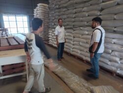 Satreskrim Polres Sumedang Monitoring Ketersediaan Beras di Gudang Bulog Untuk Dukung Ketahanan Pangan 