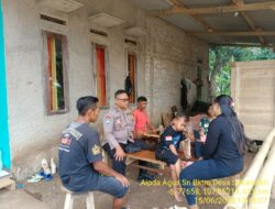 Aipda Agus Sukmana melaksanakan giat Sambang/ silaturahmi kamtibmas ke warga masyarakat