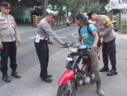 Humanis Tapi Tegas ,Polsek Sumedang Utara Gelar Razia Knalpot Brong di Jalan Prabu Tajimalela