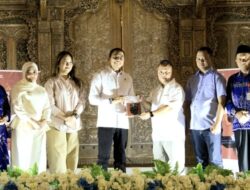 Bupati Tanah Bumbu Andi Rudi Latif Hadiri Launching Buku Antologi.