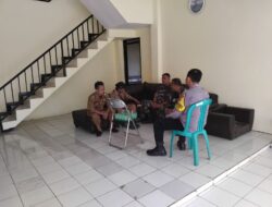Untuk menjaga Sinergitas TNI/POLRI, Bhabinkamtibmas bersama Babinsa melaksnakan sambang/silaturahmi Kamtibmas 
