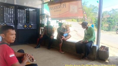 Aipda Agus Sukmana melaksanakan giat Sambang/ silaturahmi kamtibmas ke warga masyarakat.