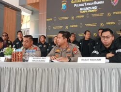 Polres Tanah Bumbu Gelar Press Release Berhasil Ungkap Beberapa Kasus Tindak Pidana Pembunuhan Hingga Miras.