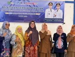 Sekolah Pangan Tanah Bumbu Bupati Andi Rudi Latif Dorong Inovasi Olahan Ikan untuk Ekonomi Keluarga dan Pencegahan Stunting.