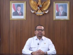 *Guru PPPK Bisa Ikut CPNS Mulai 2027, Qodari: Pemerintah Ingin Memberi Kepastian Status*