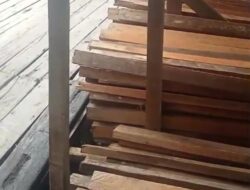 Diduga Tampung Kayu Ilegal Logging, Warga Sungai Guntung Kateman Tantang Wartawan dan Aparat