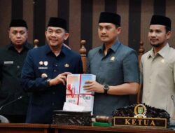 Bupati Andi Rudi Latif Hadiri Rancangan APBD Tanah Bumbu TA 2027 Belanja Daerah Rp2,88 Triliun.