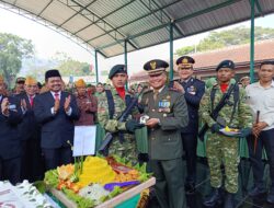 HUT ke-81 TNI, Kodim 0610/Sumedang Gelar Upacara, Polres Sumedang Beri Kejutan