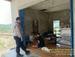 Bhabinkamtibmas Desa Sukamukti Aipda Agus Sukmana Laksanakan Silaturahmi Kamtibmas dan Dumas Keliling dalam Rangka BEYOND TRUST PRESISI.  
